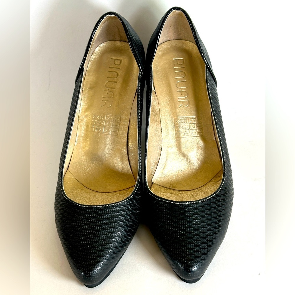 Pinuar Black Heels 2.5” NWOT